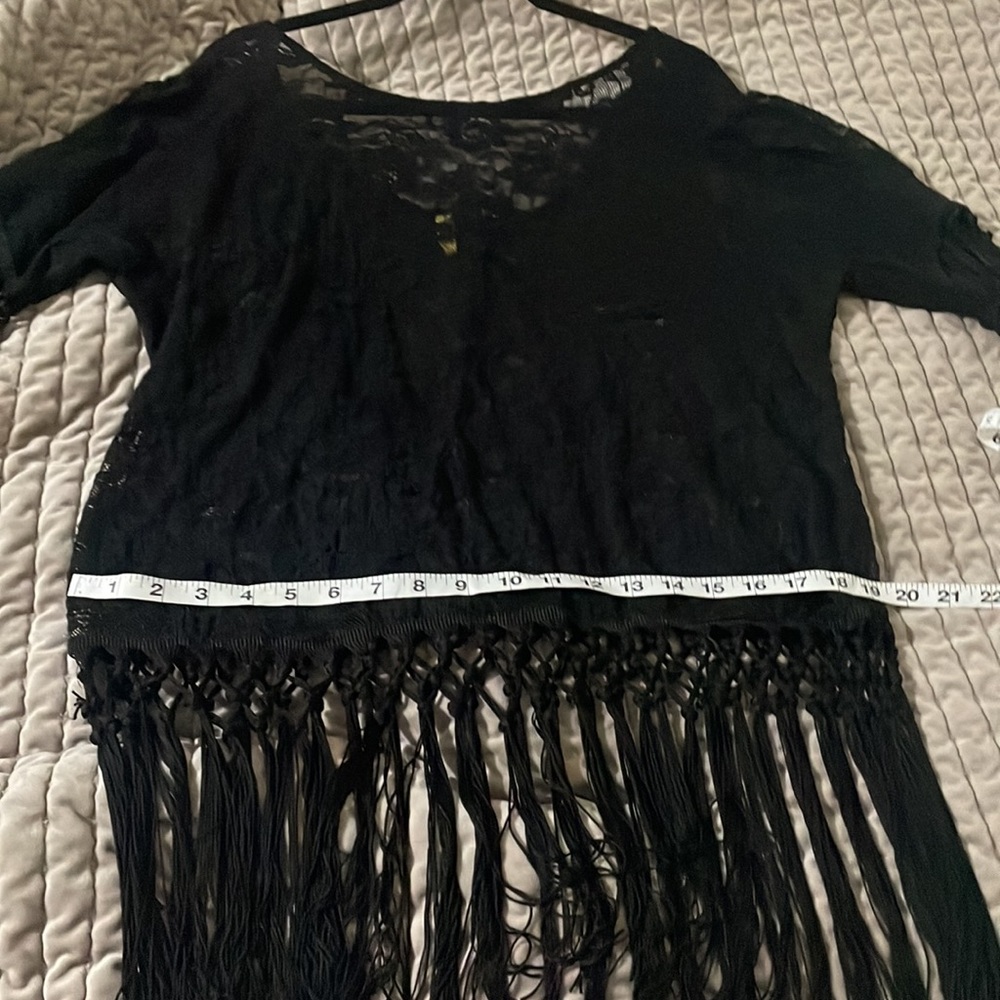 FUN FRINGE TOP - Picture 5 of 6